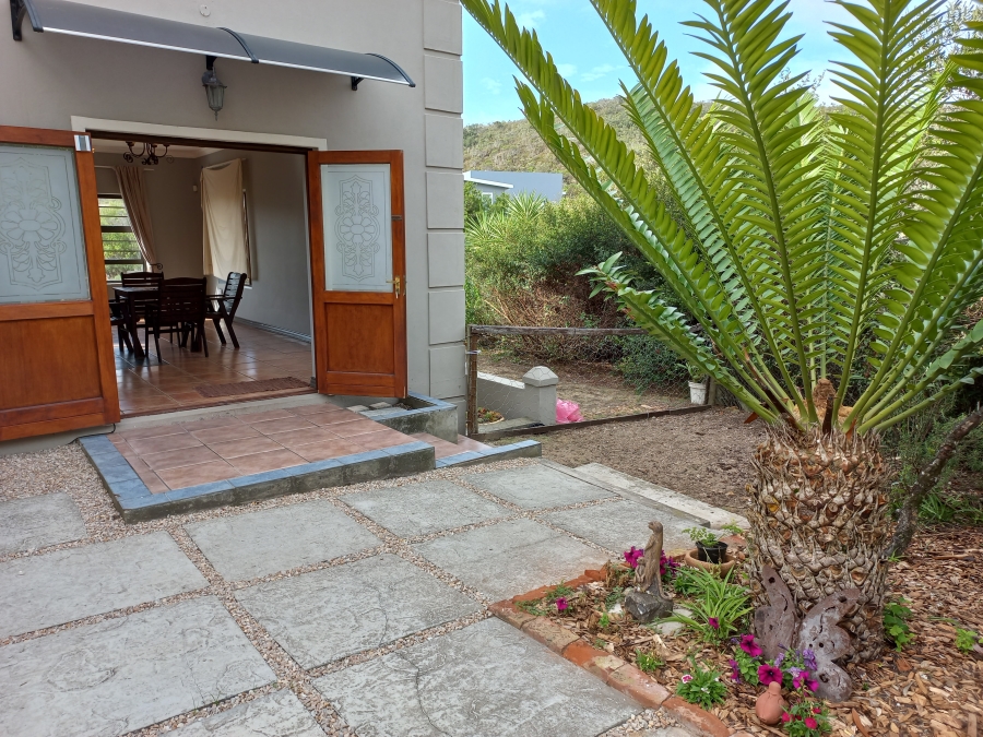 4 Bedroom Property for Sale in Cola Beach Western Cape